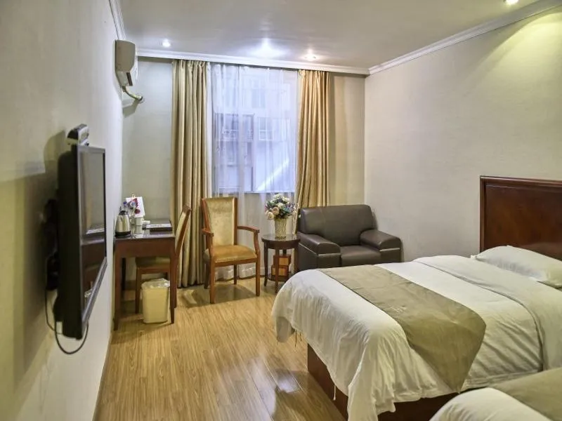 Bed in GreenTree Inn Guangdong Foshan Longjiang North Fenghua Road Express Hotel