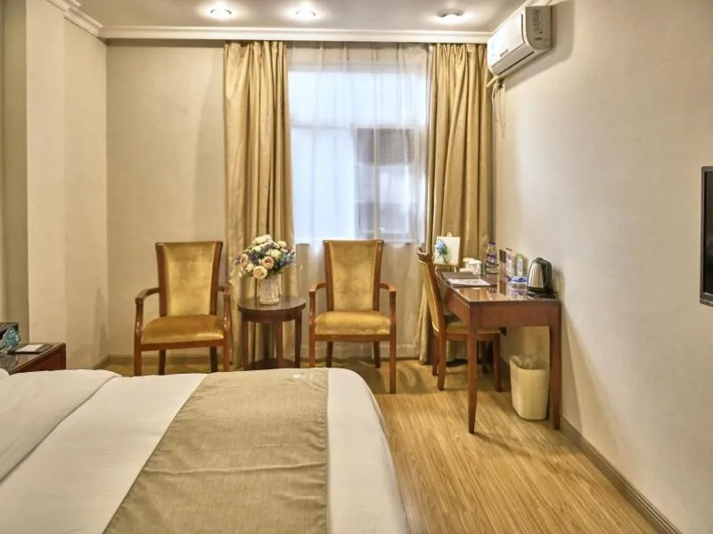 Bed in GreenTree Inn Guangdong Foshan Longjiang North Fenghua Road Express Hotel