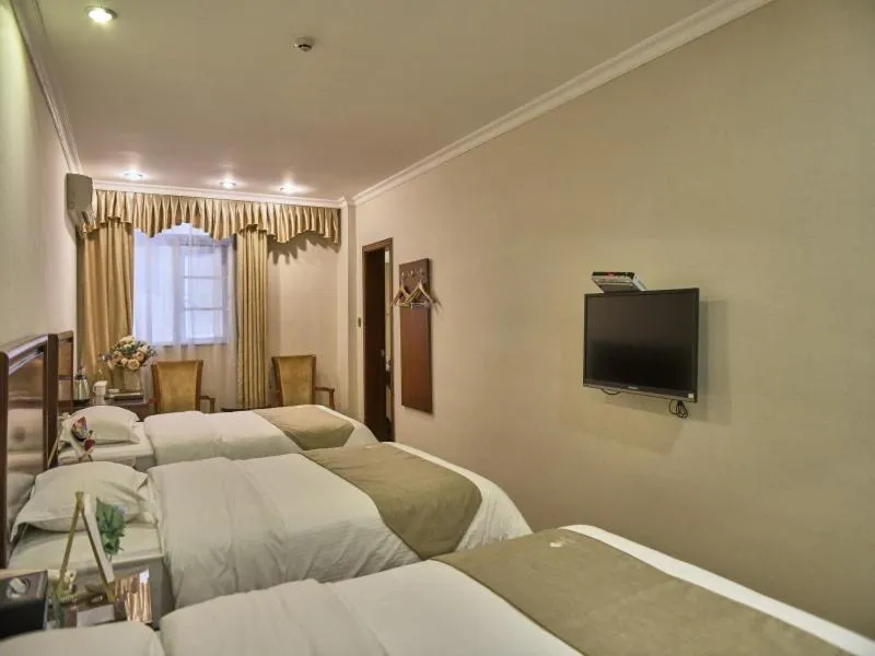 Bed in GreenTree Inn Guangdong Foshan Longjiang North Fenghua Road Express Hotel