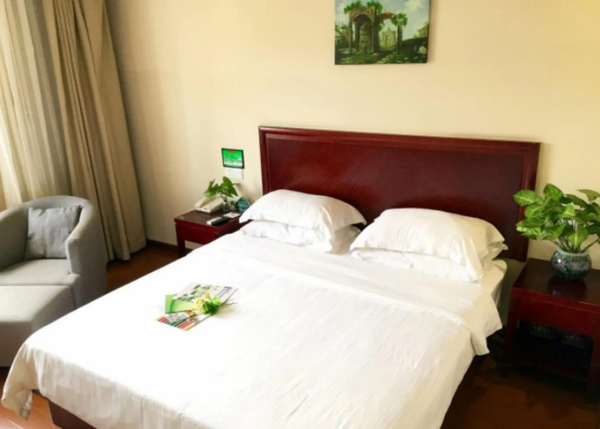 GreenTree Inn Hainan Haikou Guomao Business Hotel