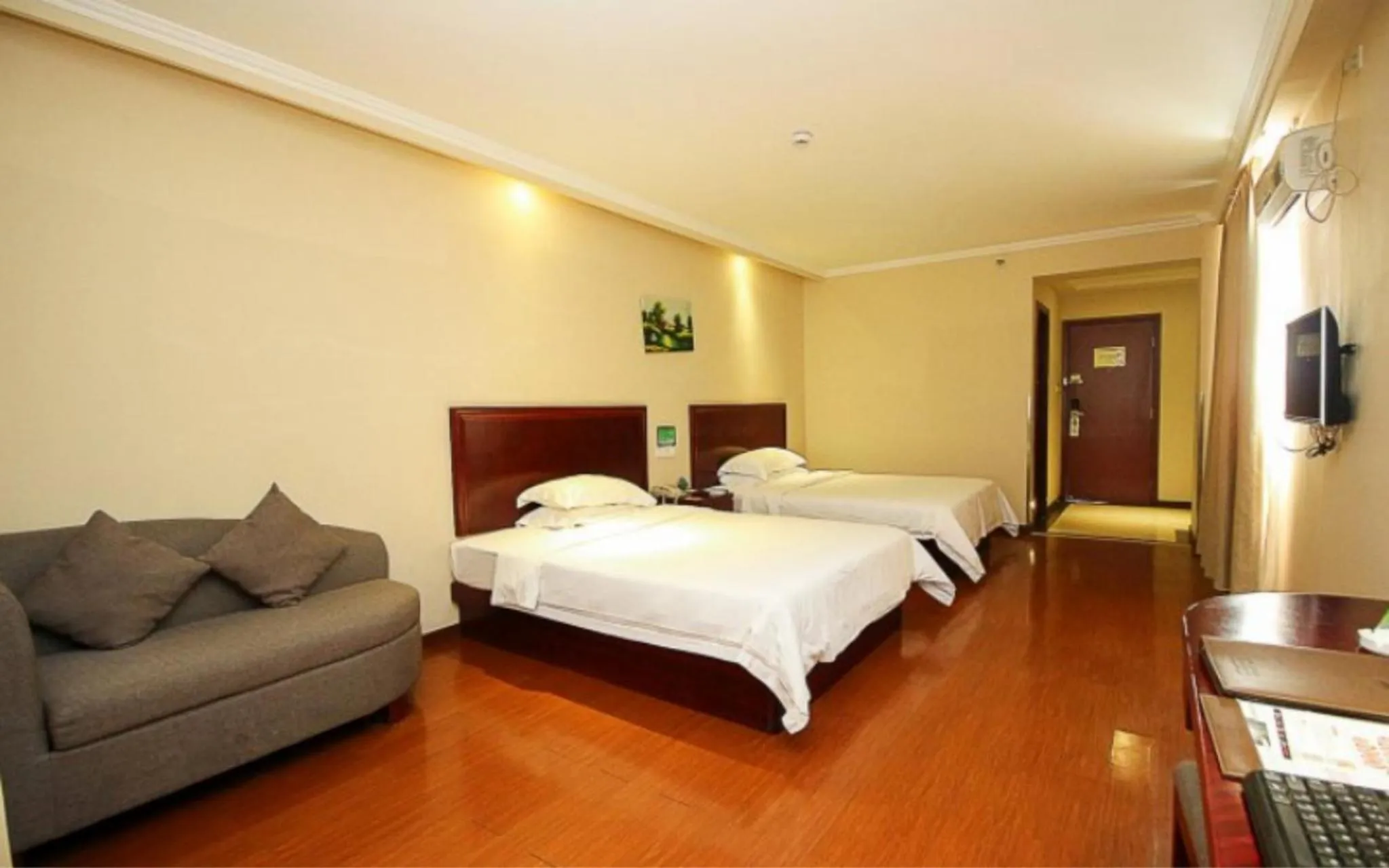 GreenTree Inn Hainan Haikou Guomao Business Hotel