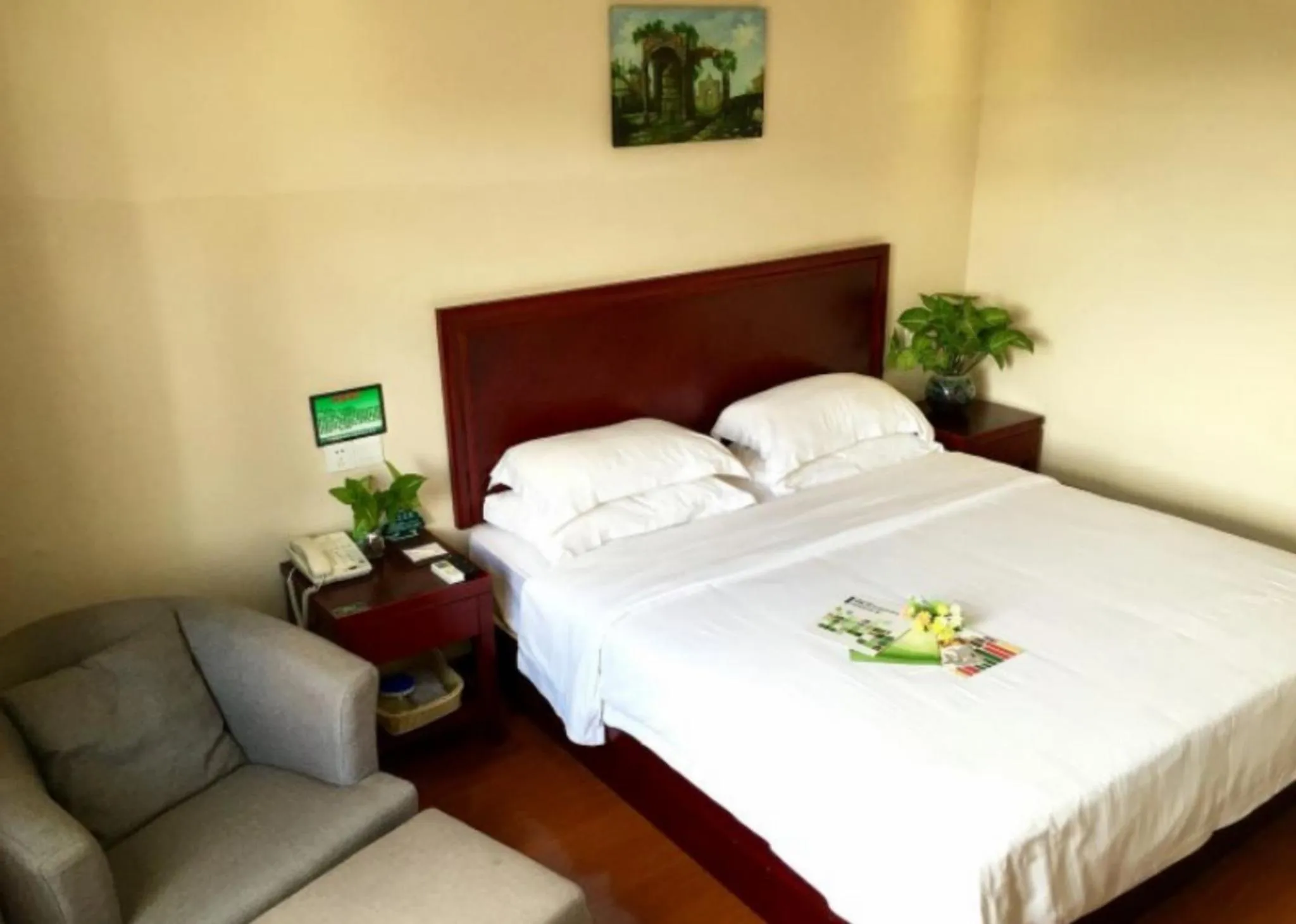GreenTree Inn Hainan Haikou Guomao Business Hotel