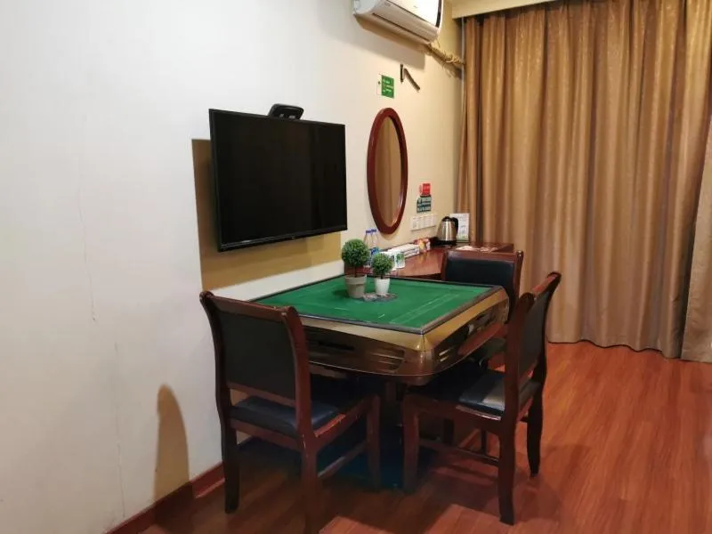 GreenTree Inn ShangHai Car Piers Studio Express Hotel