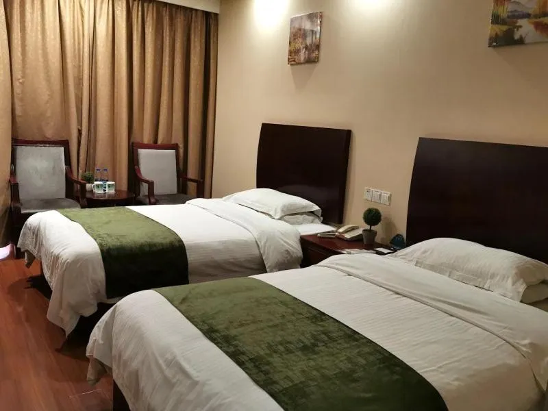 Bed in GreenTree Inn ShangHai Car Piers Studio Express Hotel