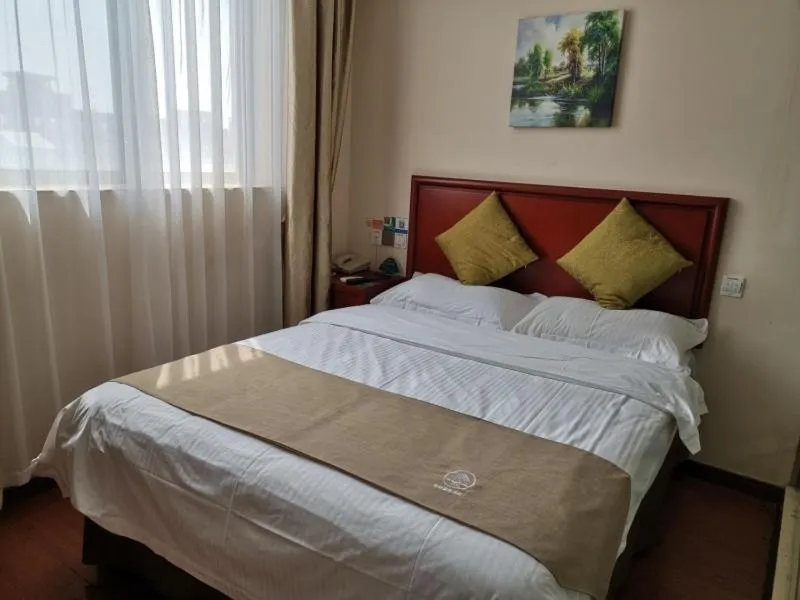 Bed in GreenTree Inn ShangHai South JiangYang Road South ChangJiang Road Express Hotel