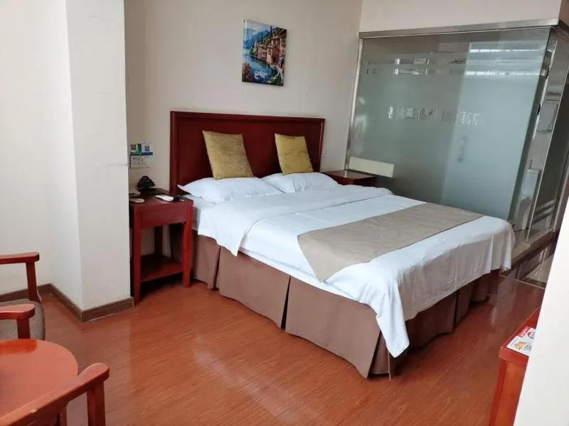 Bed in GreenTree Inn ShangHai South JiangYang Road South ChangJiang Road Express Hotel