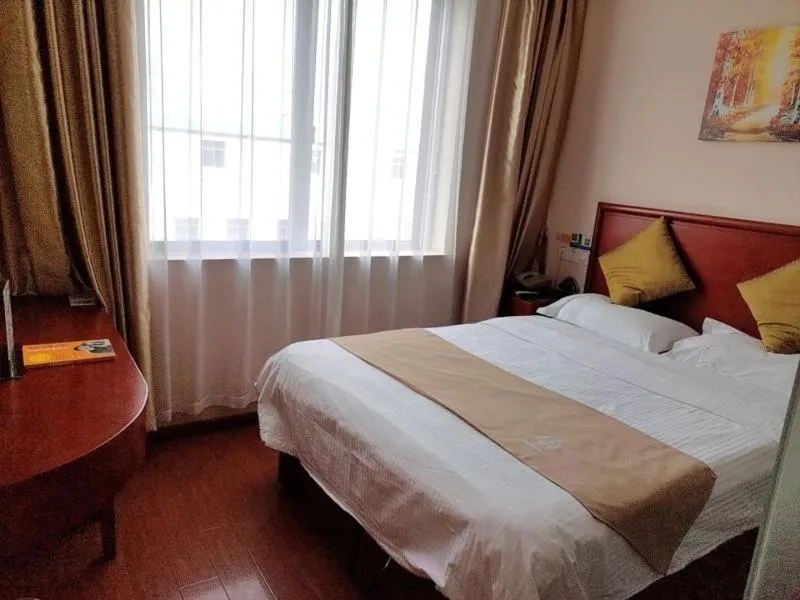 Bed in GreenTree Inn ShangHai South JiangYang Road South ChangJiang Road Express Hotel