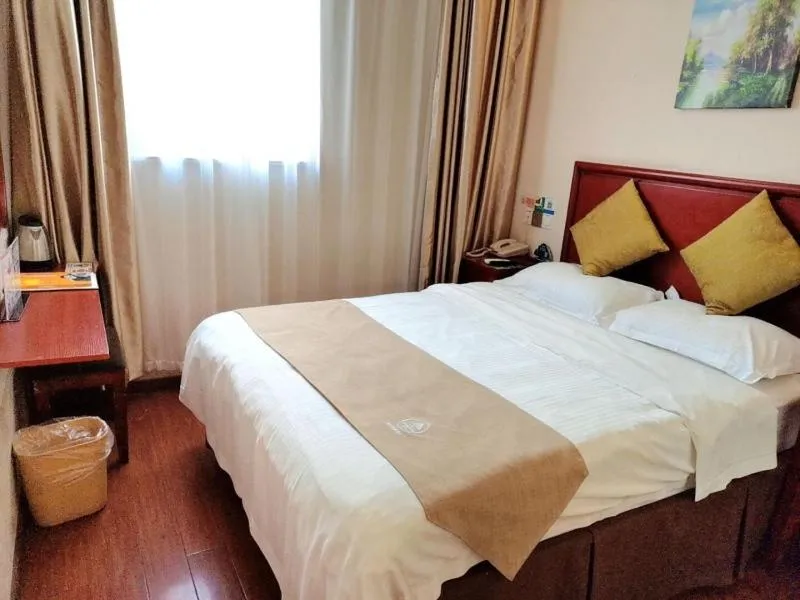 Bed in GreenTree Inn ShangHai South JiangYang Road South ChangJiang Road Express Hotel