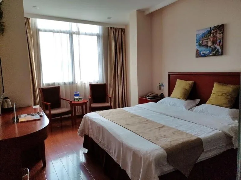 Bed in GreenTree Inn ShangHai South JiangYang Road South ChangJiang Road Express Hotel