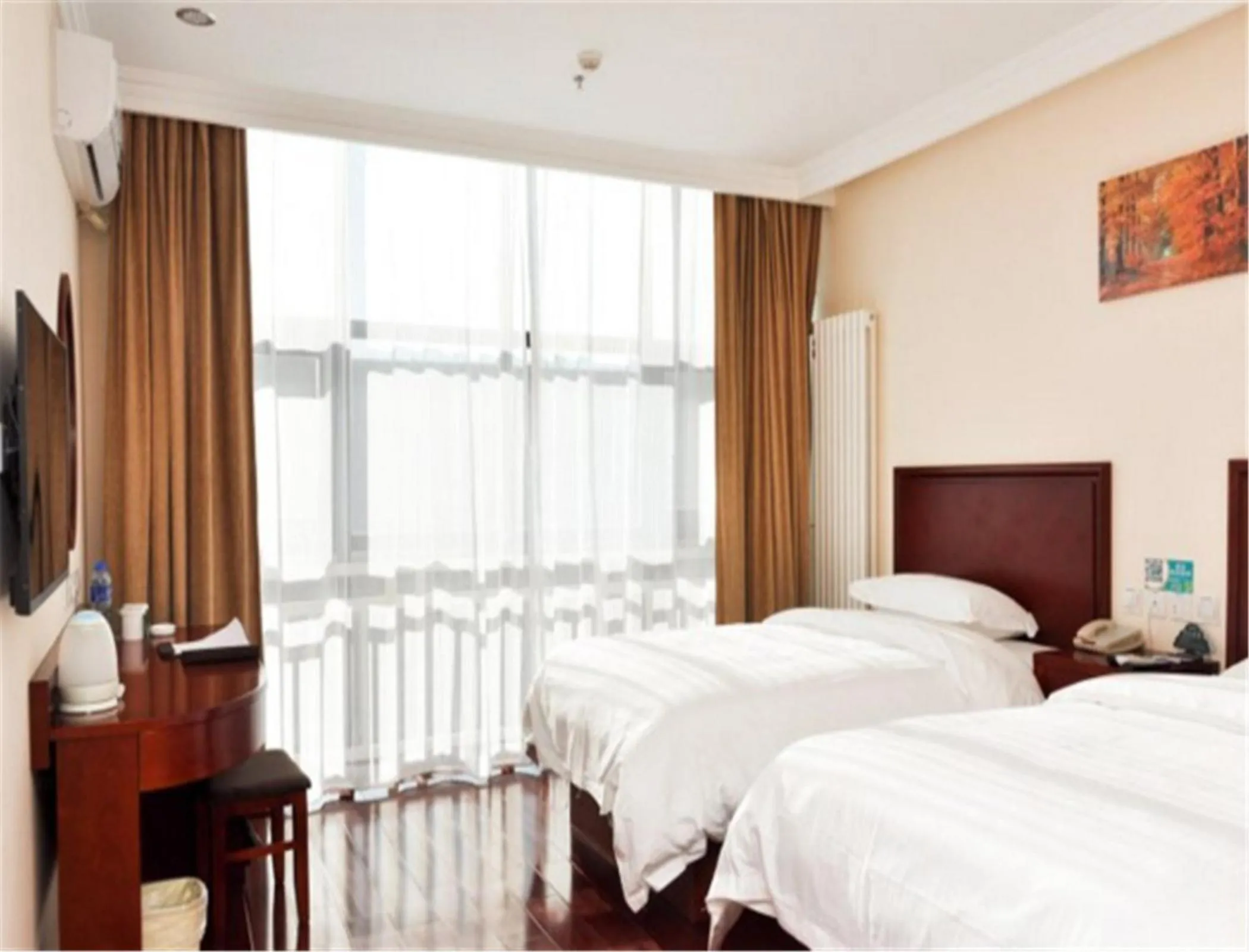 Bed in GreenTree Inn HeBei ChengDe Railway Station Southeast ChengDe Century City Business Hotel