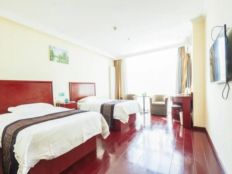 Bed in GreenTree Inn HeBei ChengDe Railway Station Southeast ChengDe Century City Business Hotel