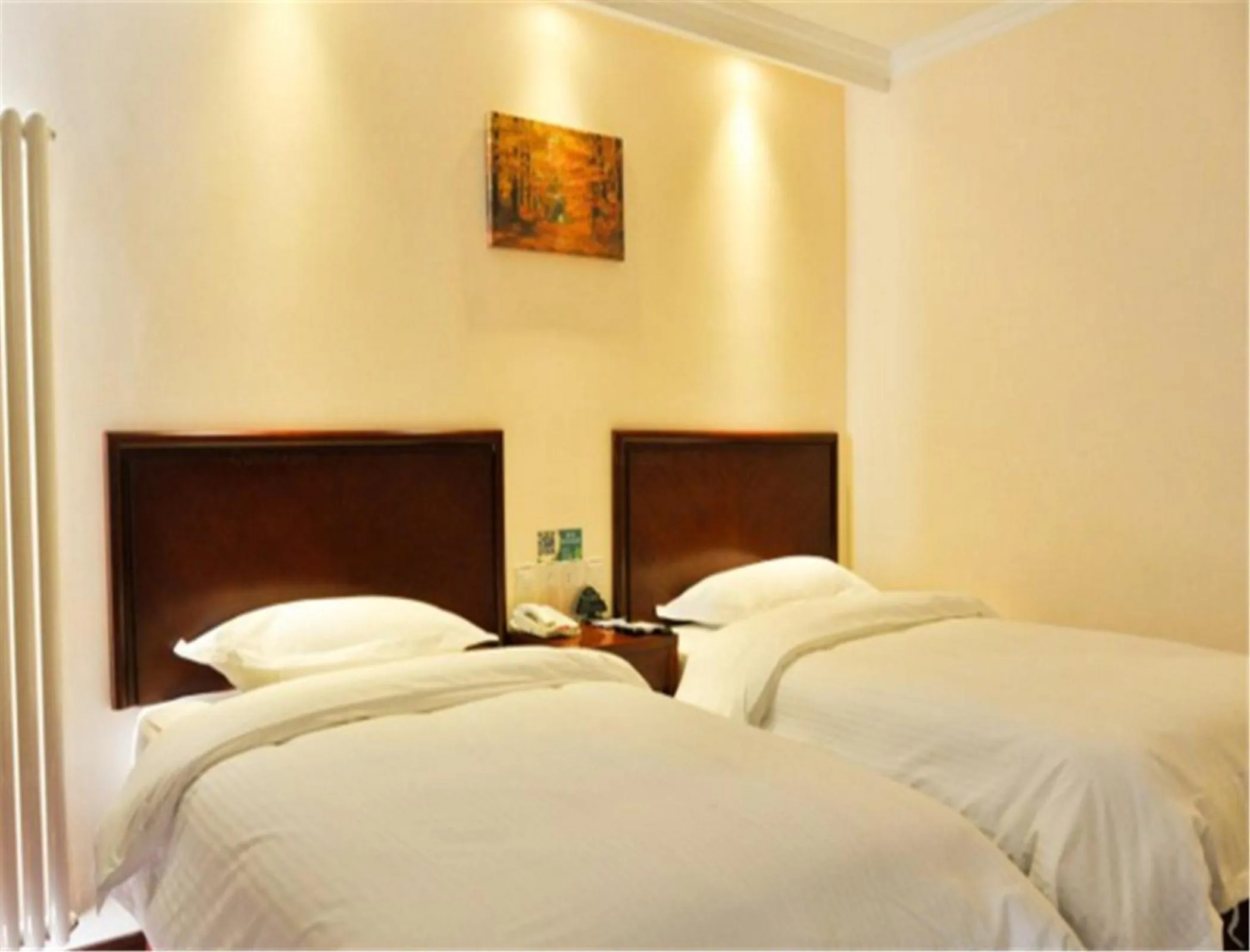 Bed in GreenTree Inn HeBei ChengDe Railway Station Southeast ChengDe Century City Business Hotel