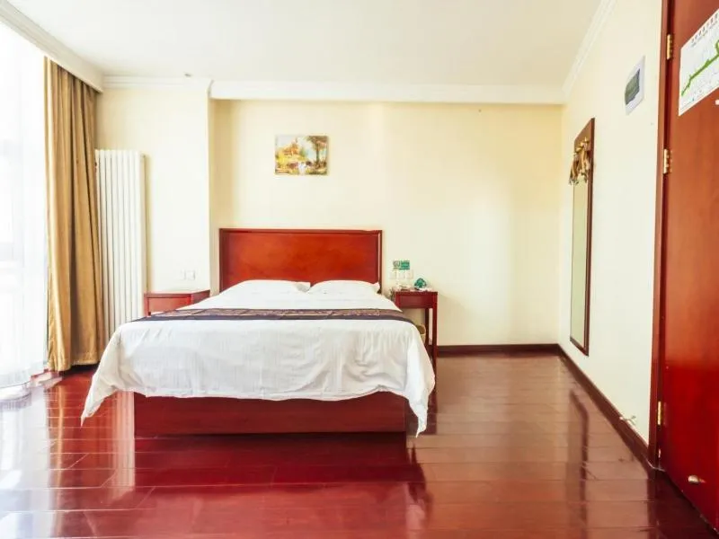 Bed in GreenTree Inn HeBei ChengDe Railway Station Southeast ChengDe Century City Business Hotel