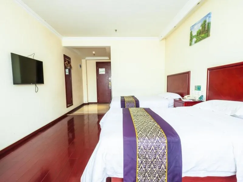 Bed in GreenTree Inn HeBei ChengDe Railway Station Southeast ChengDe Century City Business Hotel