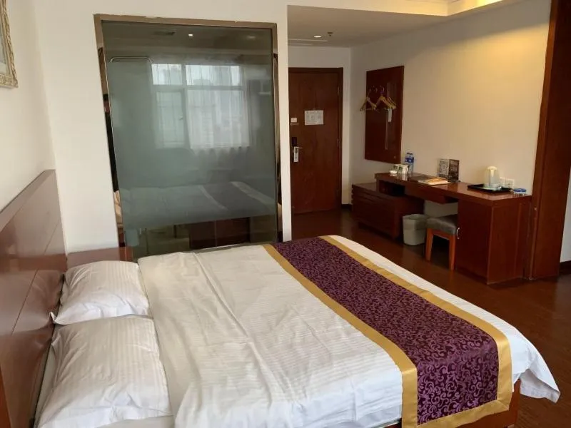 GreenTree Inn Shanxi Taiyuan Tongluo Bay Business Hotel