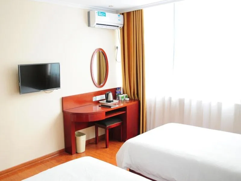 GreenTree Inn Shandong Dezhou Qihe County Party committee Qilu Street Express Hotel