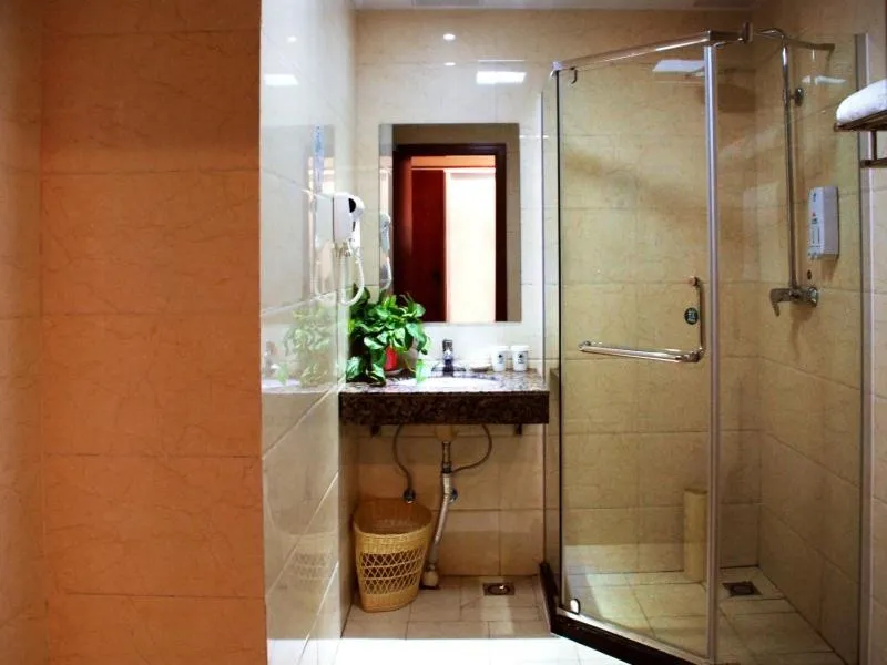 GreenTree Inn ShanDong WeiFang LinQu ZhanQian Road LuChuan Business Hotel