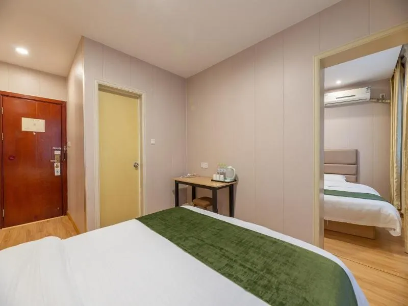 Bed in GreenTree Inn Shandong Jining Railway Station Express Hotel