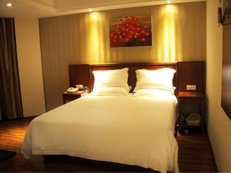 Bed in GreenTree Inn Anhui Chuzhou World Trade Plaza Longpan Express Hotel