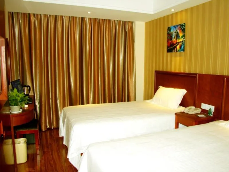 Bed in GreenTree Inn Anhui Chuzhou World Trade Plaza Longpan Express Hotel