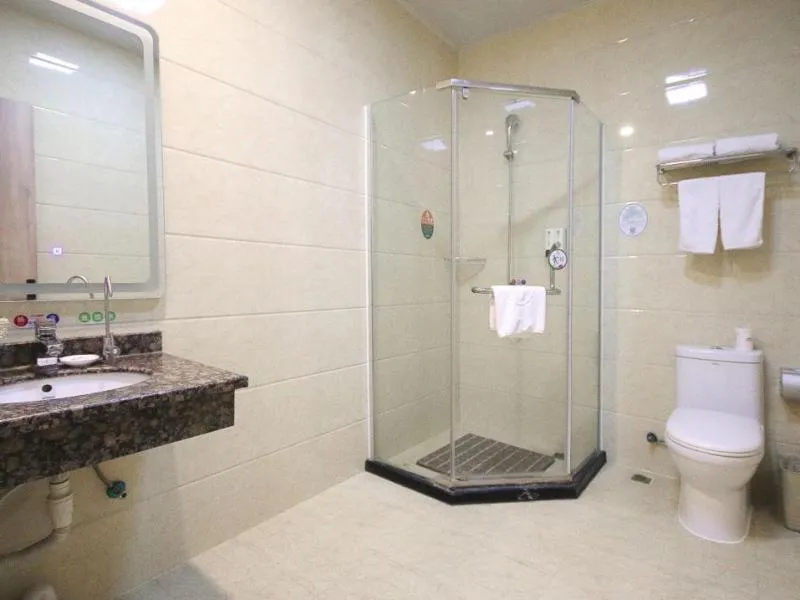 GreenTree Inn ShanDong ZaoZhuang TengZhou FuQian Road LongQuan Square Business Hotel