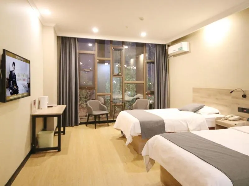 Bed in GreenTree Inn ShanDong ZaoZhuang TengZhou FuQian Road LongQuan Square Business Hotel