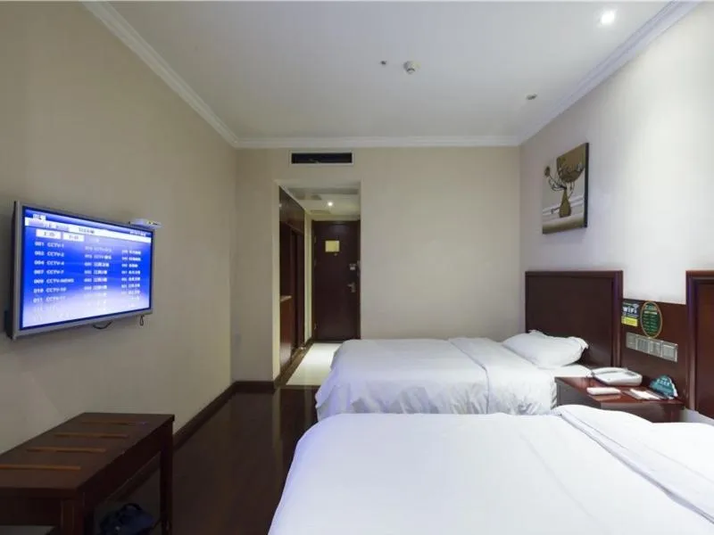 Bed in GreenTree Inn Jiangxi Yingtan Railway Station Square Business Hotel