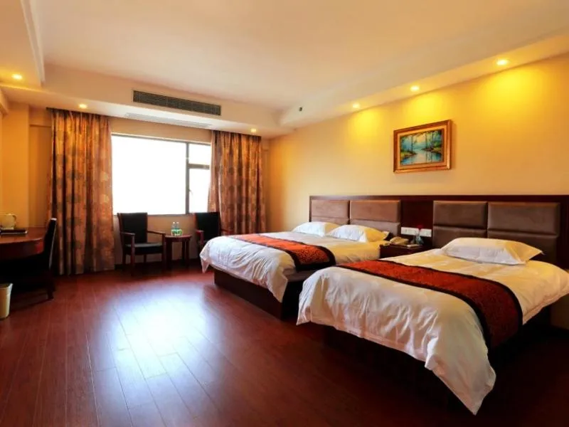 Bed in GreenTree Inn JiangXi JiuJiang Railway Station Front HongXiang Business Hotel