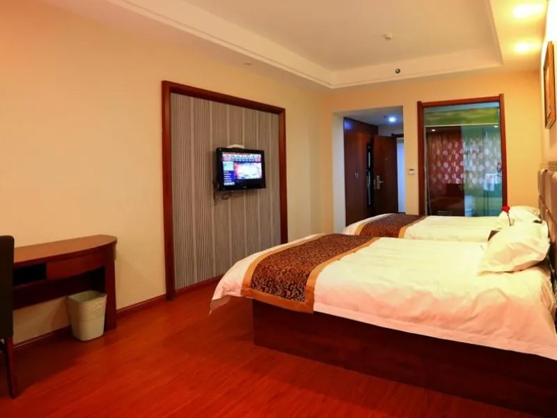 Bed in GreenTree Inn JiangXi JiuJiang Railway Station Front HongXiang Business Hotel
