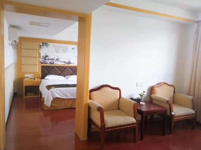 Bed in GreenTree Inn AnHui HuangShan She County HuiZhou Ancient City Middle HuangShan Road Business Hotel