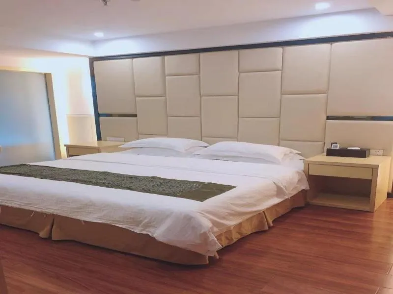 Bed in GreenTree Inn AnHui HuangShan She County HuiZhou Ancient City Middle HuangShan Road Business Hotel
