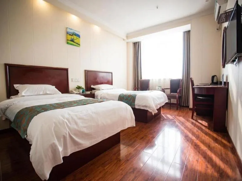 Bed in GreenTree Inn JiangSu WuXi DongTing Leather City Express Hotel