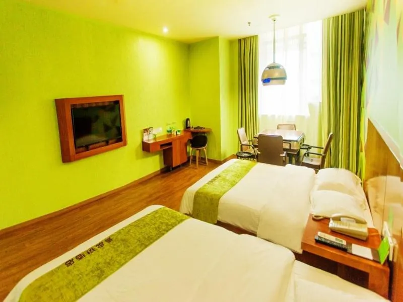 Bed in Vatica JiangSu Wuxi Xibei Canal Metro Station Huilv Road Hotel