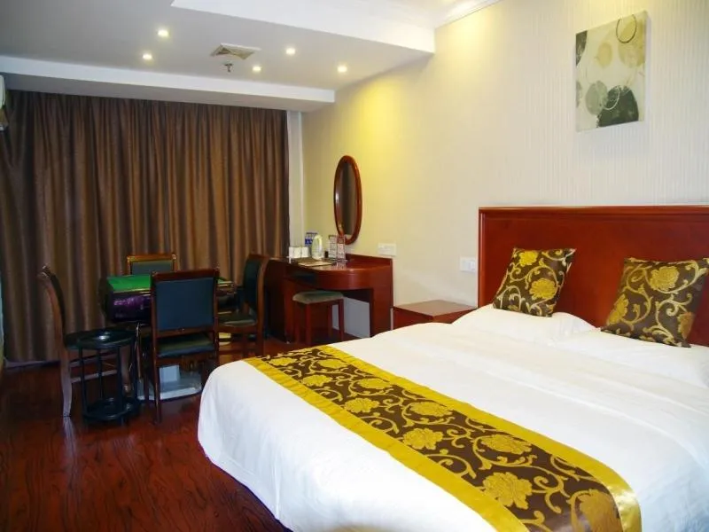 Bed in GreenTree Inn Jiangsu Wuxi Jiangyin North Huancheng Road Walking Street Express Hotel
