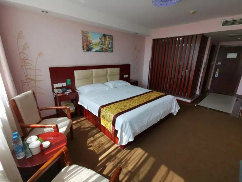 Bed in GreenTree Inn Jiangsu Suzhou Taicang Liuhe Passenger Station Express Hotel