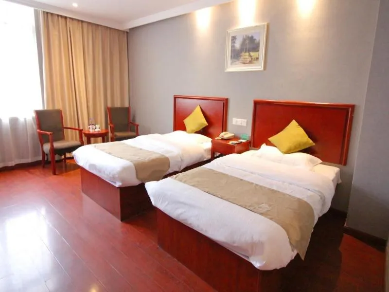 Bed in GreenTree Alliance JiangSu SuZhou Industrial Park LianFeng Plaza Hotel