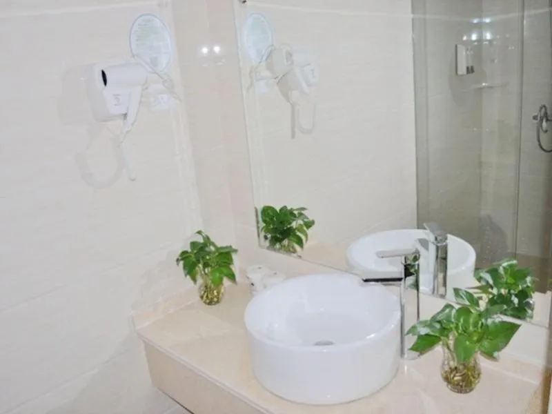 GreenTree Inn JiangSu YanCheng West Bus Station Business Hotel