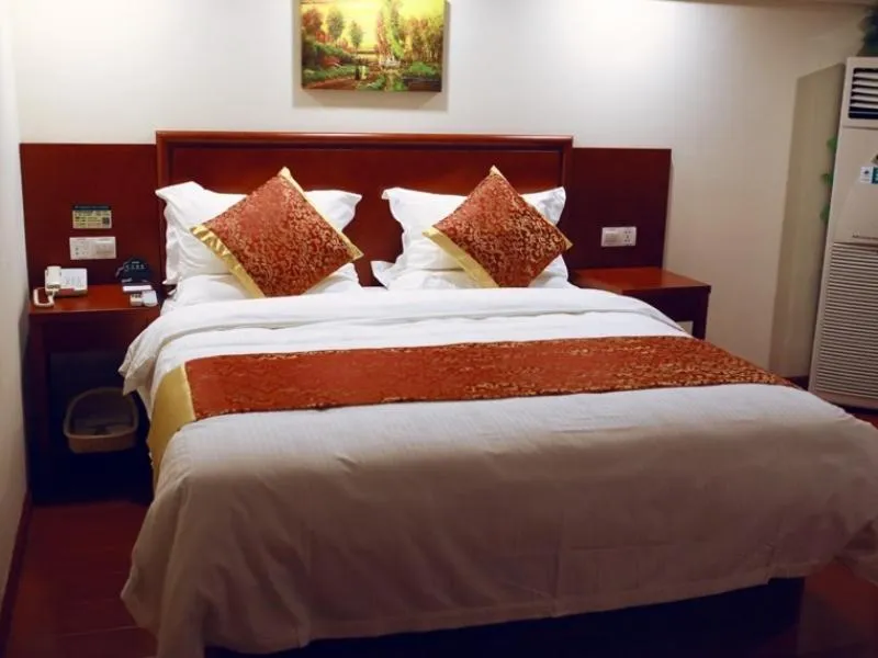 Bed in GreenTree Inn JiangSu XuZhou KuangDa HuaiTa East Gate Express Hotel