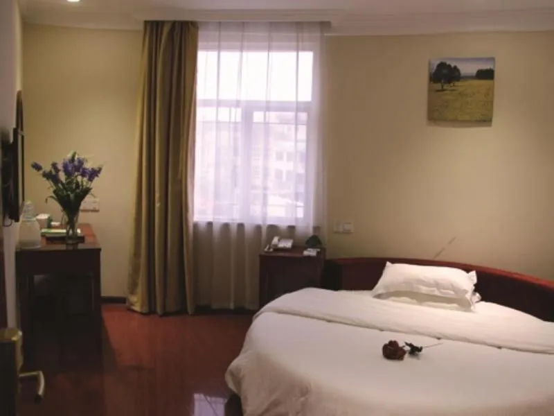 Bed in GreenTree Inn Jiangsu Taizhou Xinghua Zhangguo Bus Station Express Hotel
