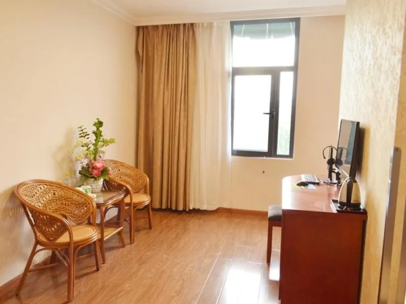 GreenTree Inn Shandong Qingdao Jiaozhou Bus Terminal Station Hai'er Avenue Express Hotel