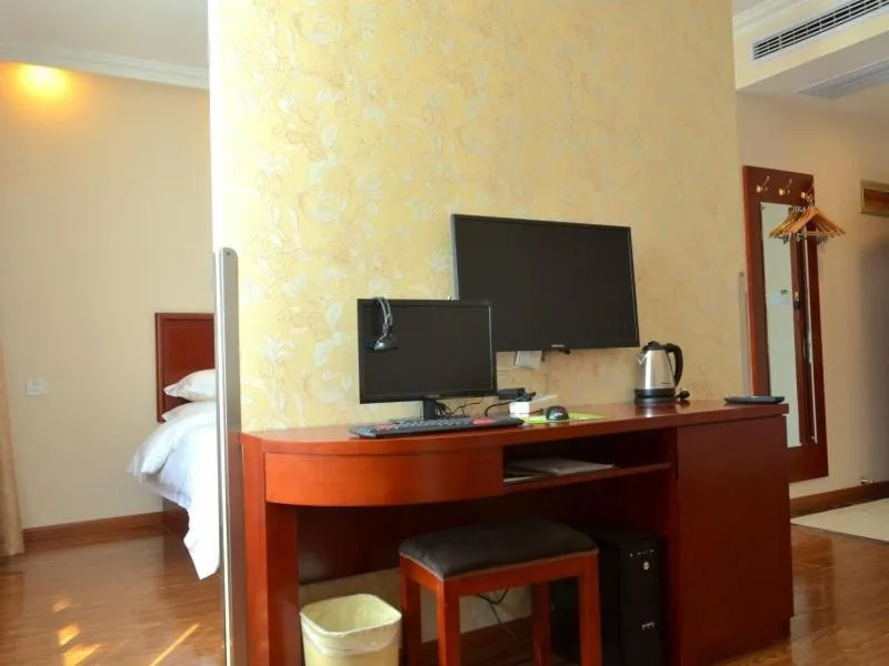 Bed in GreenTree Inn Shandong Qingdao Jiaozhou Bus Terminal Station Hai'er Avenue Express Hotel