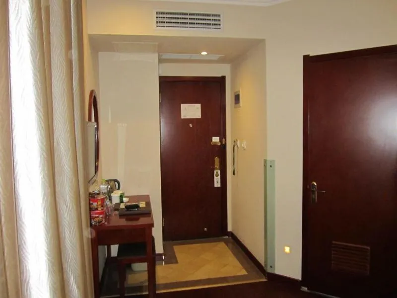 GreenTree Inn Shandong Qingdao Jiaozhou Datong Mansion Express Hotel