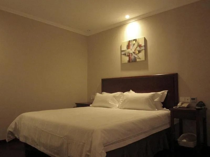 GreenTree Inn Shandong Qingdao Jiaozhou Datong Mansion Express Hotel