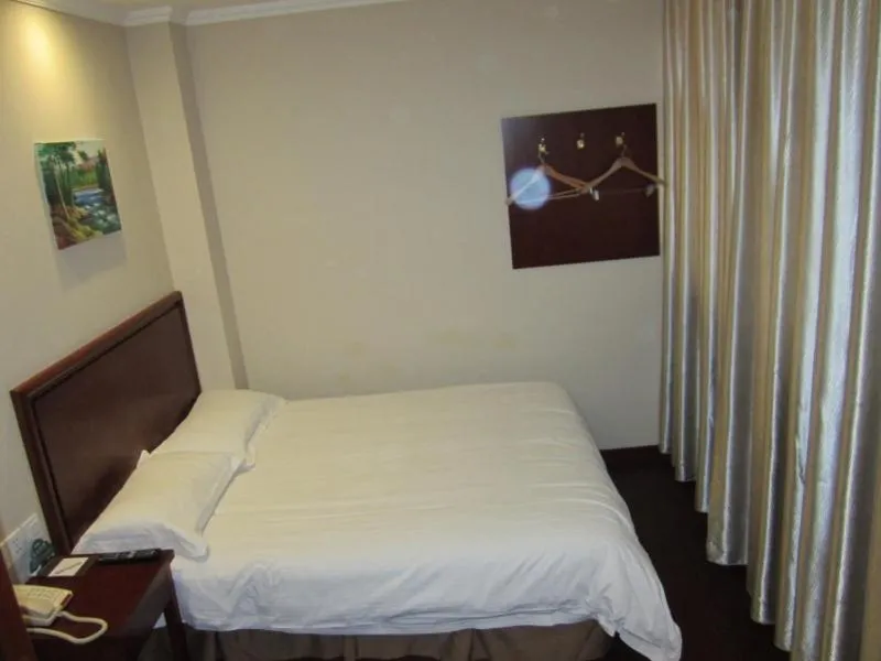 GreenTree Inn Shandong Qingdao Jiaozhou Datong Mansion Express Hotel