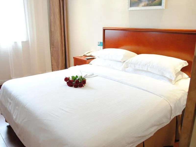 Bed in GreenTree Inn Anhui Hefei North Fuyang Road Luyang Industrial Park Express Hotel