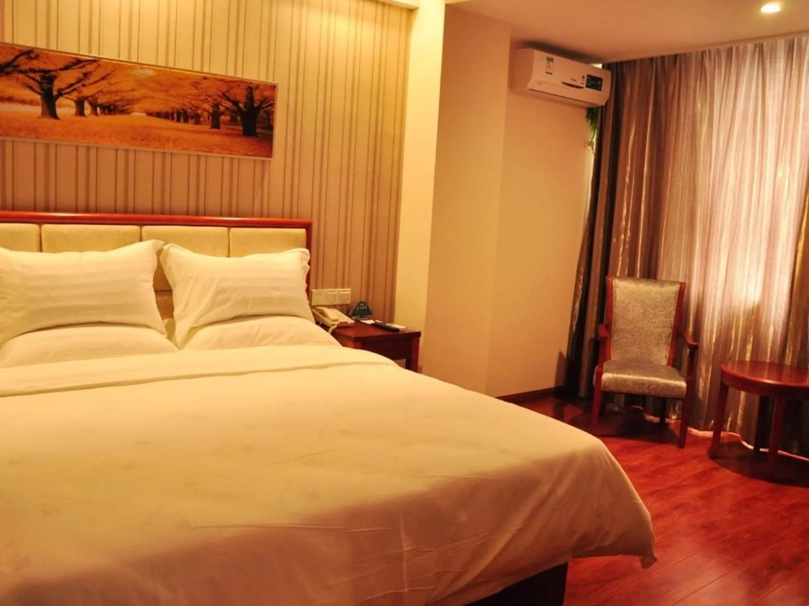 Bed in GreenTree Inn Anhui Hefei Mengcheng Road Beierhuan Express Hotel
