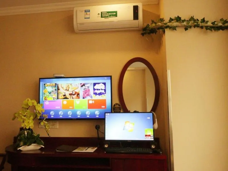 GreenTree Inn ZheJiang JiaXing West ZhongShan Road Vintage Car Building Express Hotel