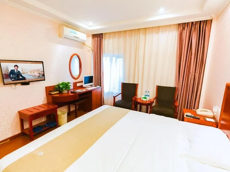 Bed in GreenTree Inn Zhejiang Shaoxing Paojiang Industrial Park Tanggong Road Business Hotel