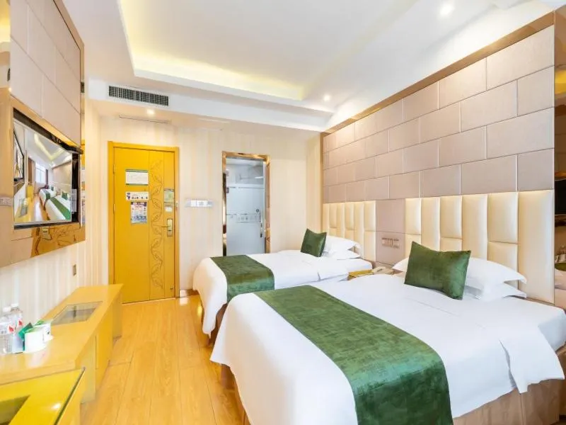 Bed in GreenTree Inn Zhejiang Jinhua Yiwu International Trade City Changchun Street Shell Hotel