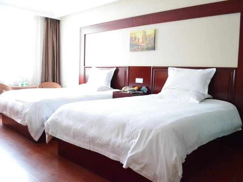 Bed in GreenTree Inn Yunnan Kunming Chenggong University City Shilin Street Express Hotel